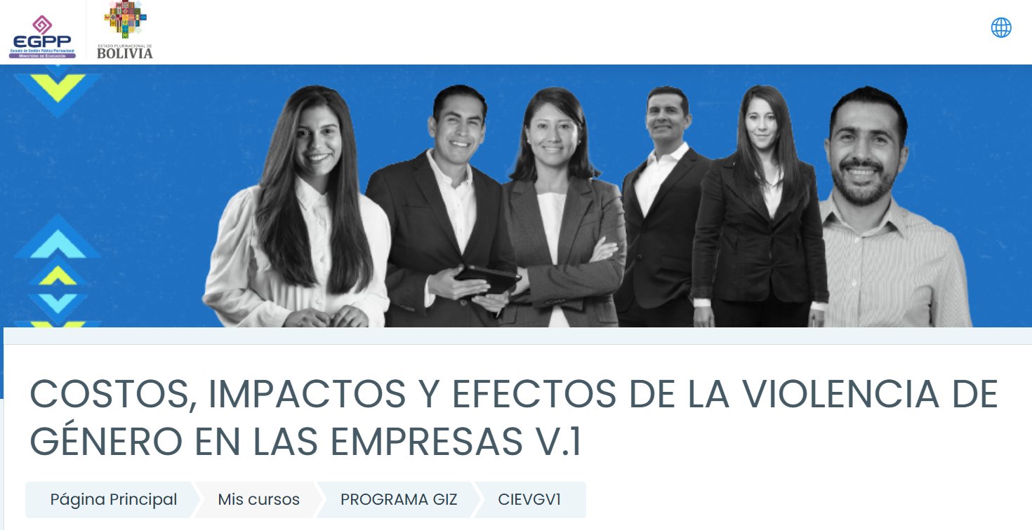 Personas mostrando certificados